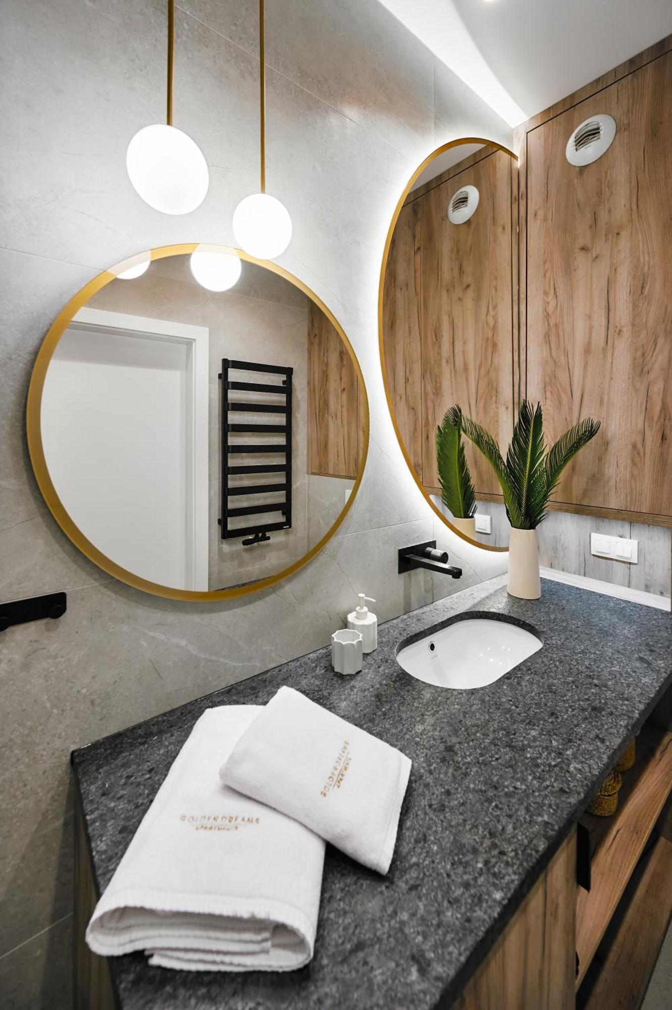 Golden Dreams Luxury Apartments 21 Krakow Exterior photo